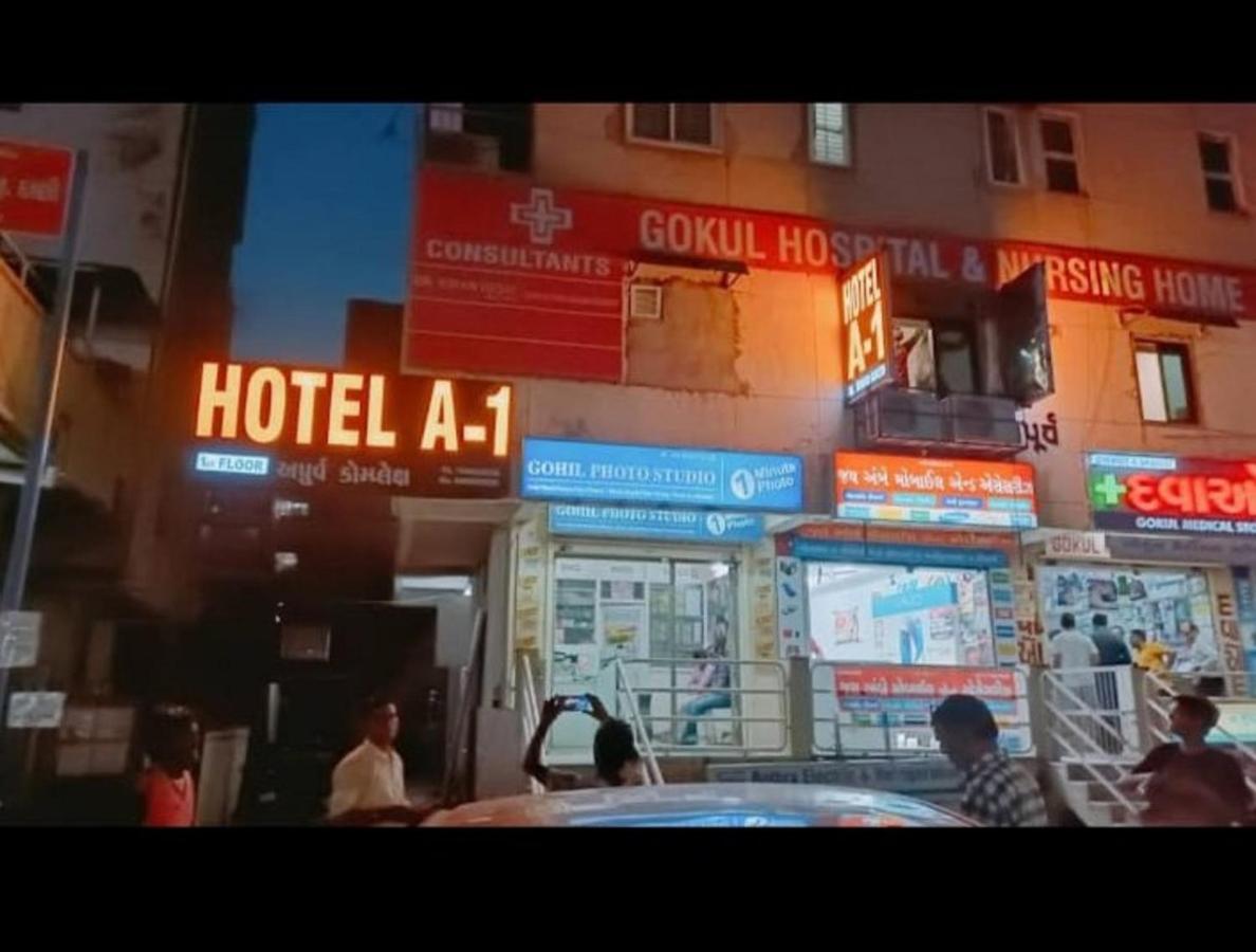 Hotel A1 Vastrapur Ahmedabad Exterior foto
