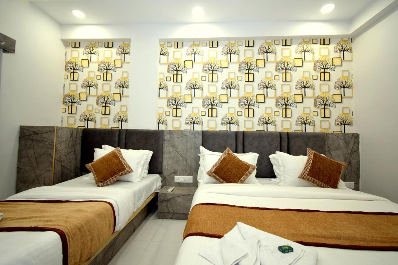 Hotel A1 Vastrapur Ahmedabad Exterior foto